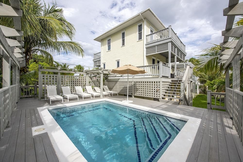 Salty Dolphin 4 Bedroom Home photo 3