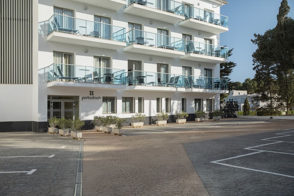 Portodrach Aparthotel & Suites photo 6