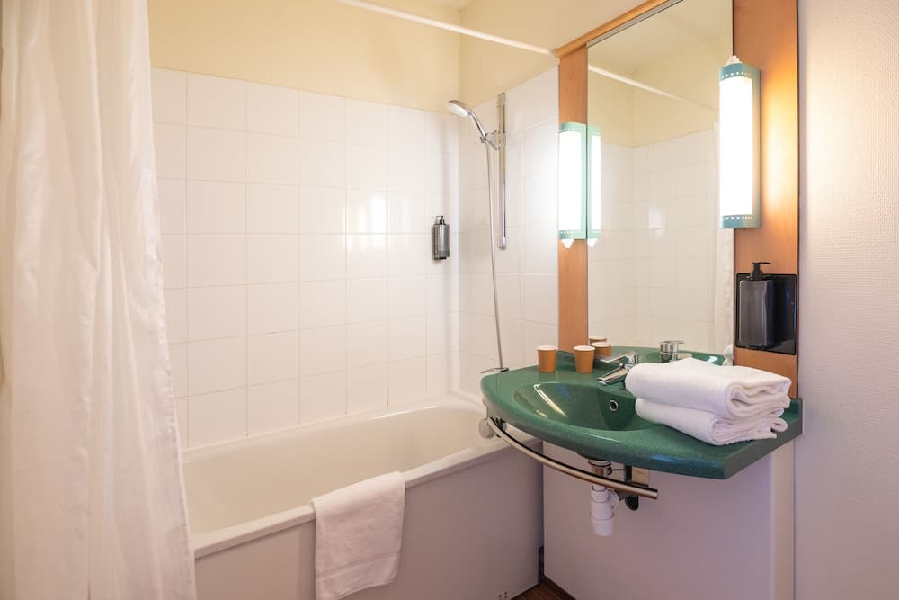 B&B HOTEL Rouen Centre Rive Gauche photo 9