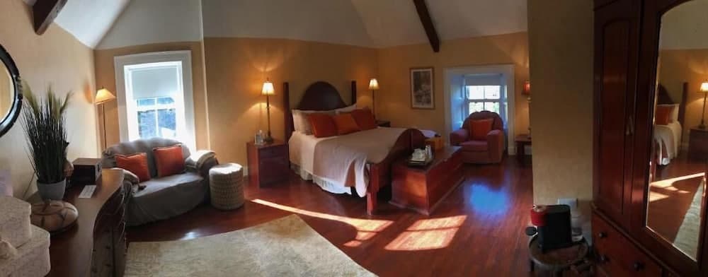 Barnabrow House photo 5