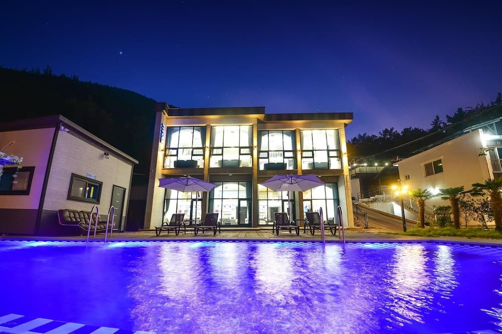 Yeosu Tivoli Pension photo 9
