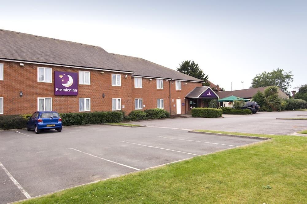 Premier Inn Swindon North photo 6
