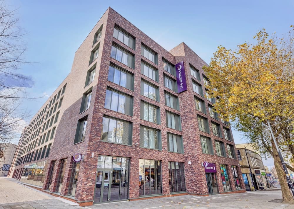 Premier Inn Swindon Town Centre