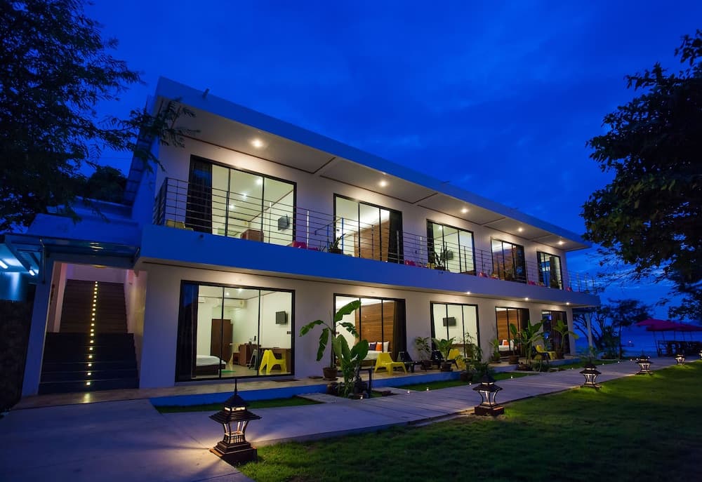 Paradise Resort PHI PHI