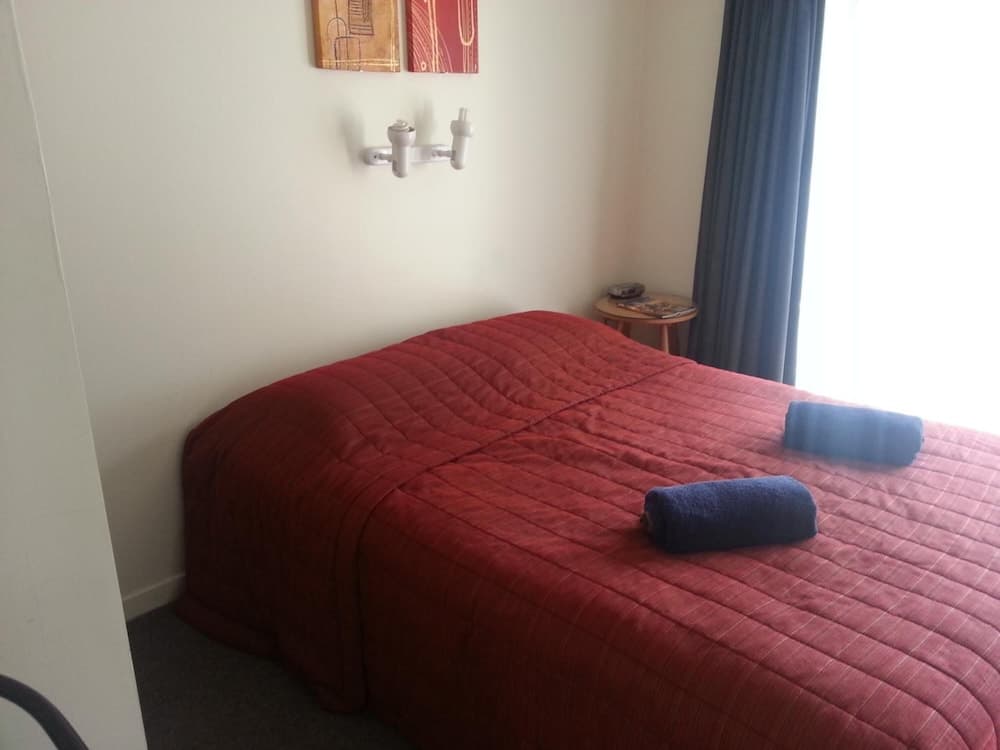 Oxford Court Motel photo 3