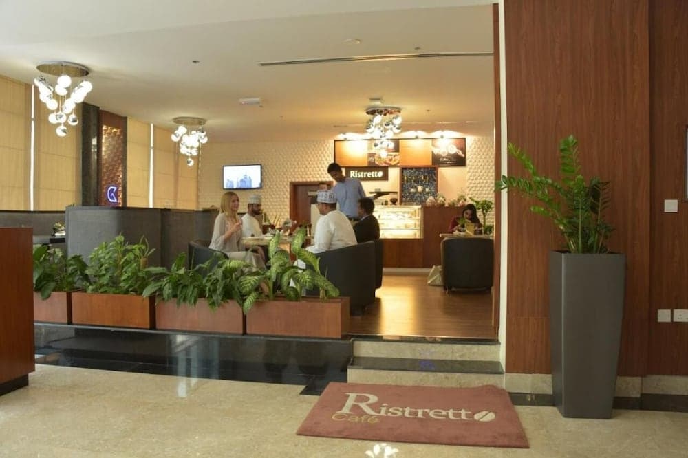 Golden Tulip Headington Ruwi photo 2
