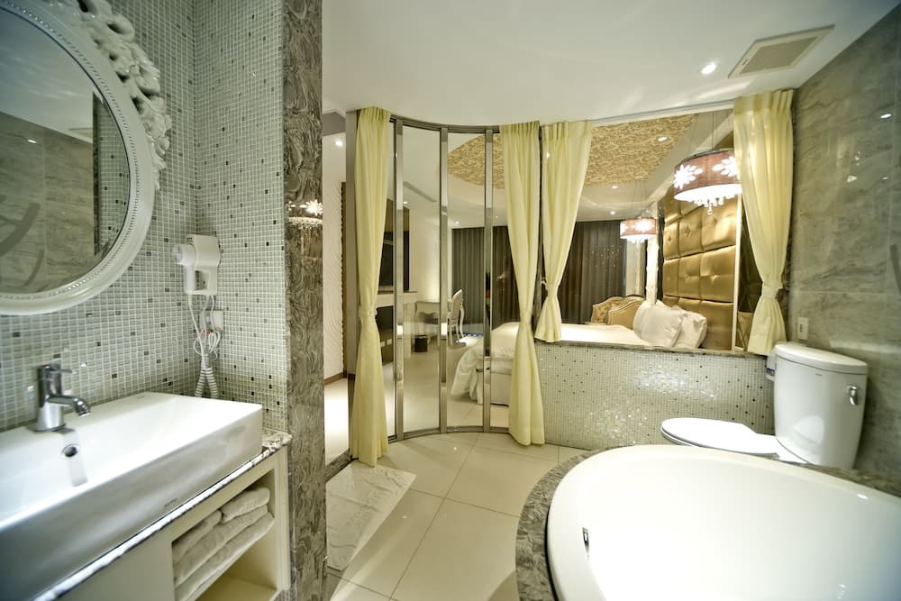 White House Beach Hotspring Resort photo 6
