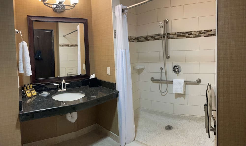 Best Western Plus Okotoks Inn & Suites photo 9