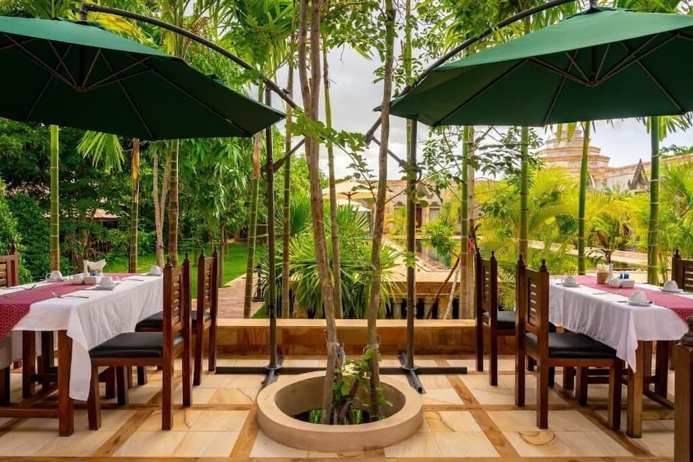 Model Temple Resort & Spa photo 3