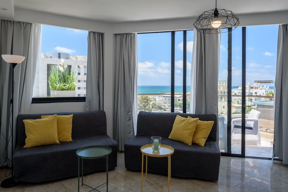 Beach View Apartments And Studio