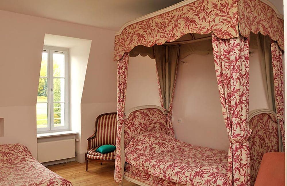 Chateau des Faugs photo 2