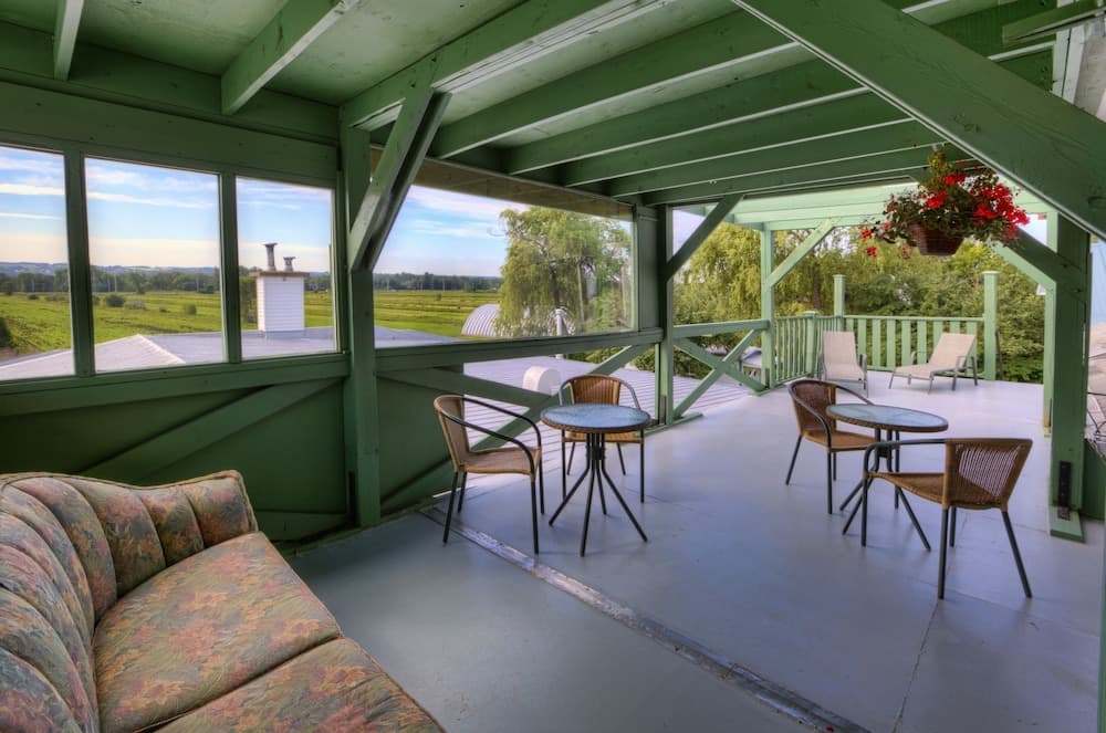 Auberge Baker photo 7