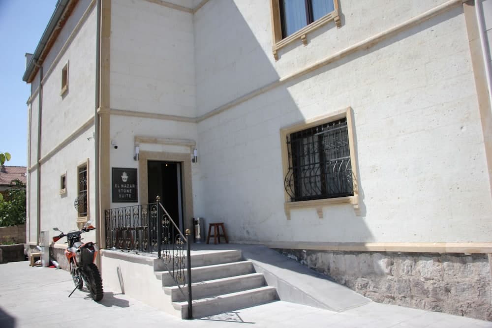 El Nazar Stone Suite