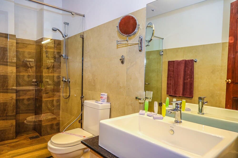 Oak Ray Regency Hotel photo 3