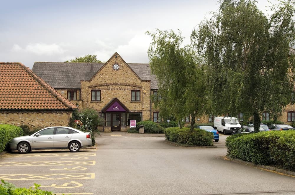Premier Inn Hull West
