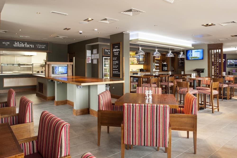 Premier Inn Dudley Town Centre photo 9