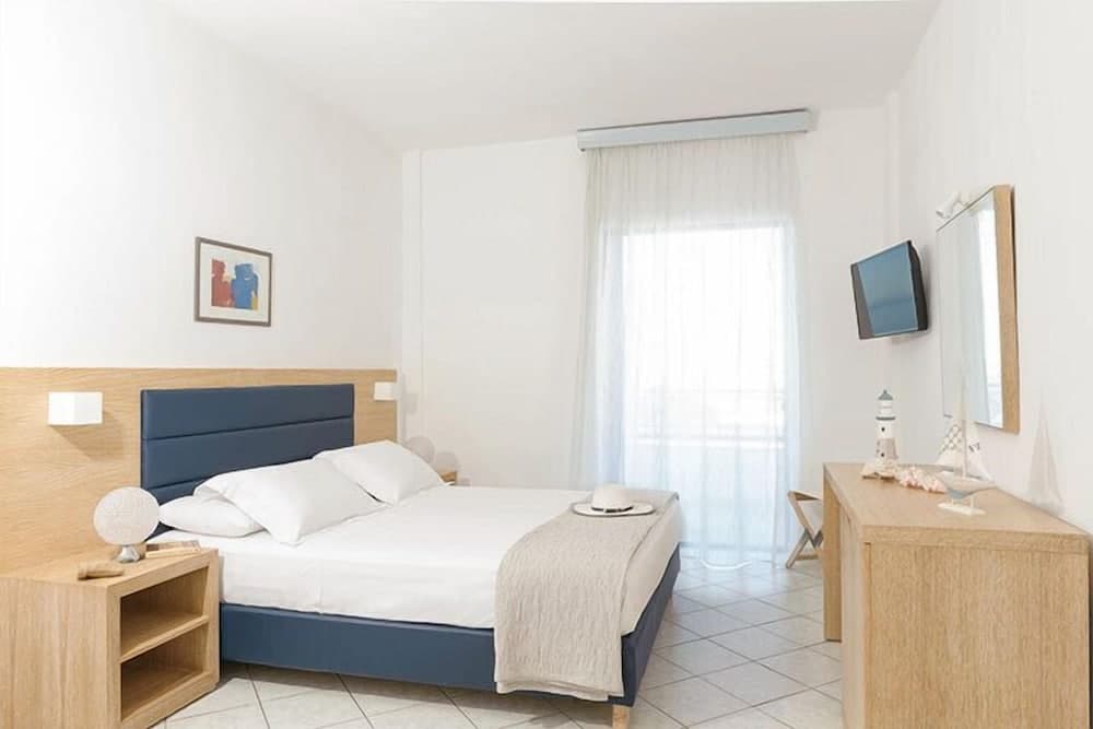 Karras' Star Hotel photo 8