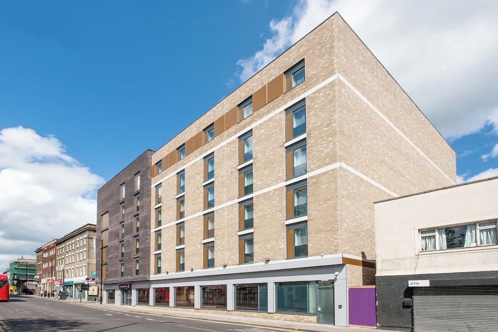 Premier Inn London Hackney photo 7