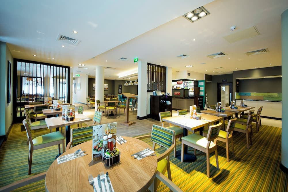 Premier Inn Edinburgh Cc Royal Mile photo 4