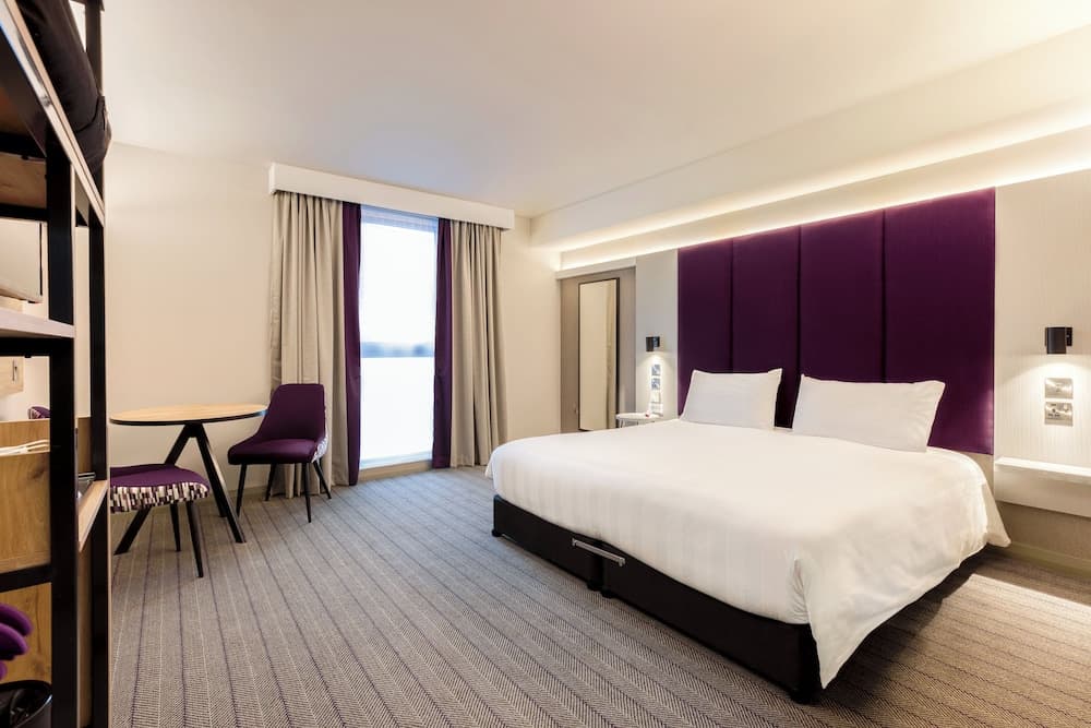 Premier Inn Swindon Town Centre photo 3