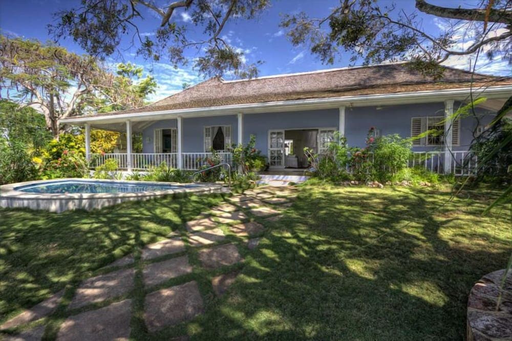 Sea Haven - Discovery Bay 2BR photo 3