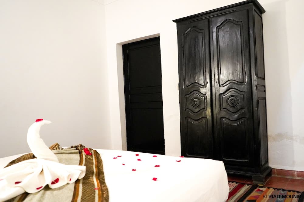 Riad Mounir photo 3