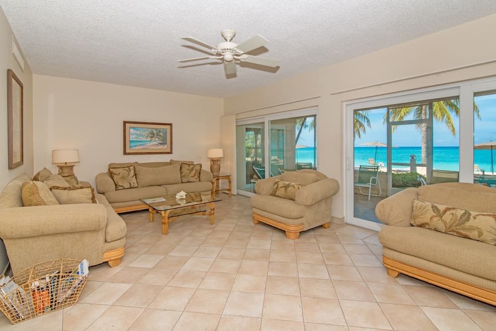 The Colonial Club, Oceanfront Condos photo 4