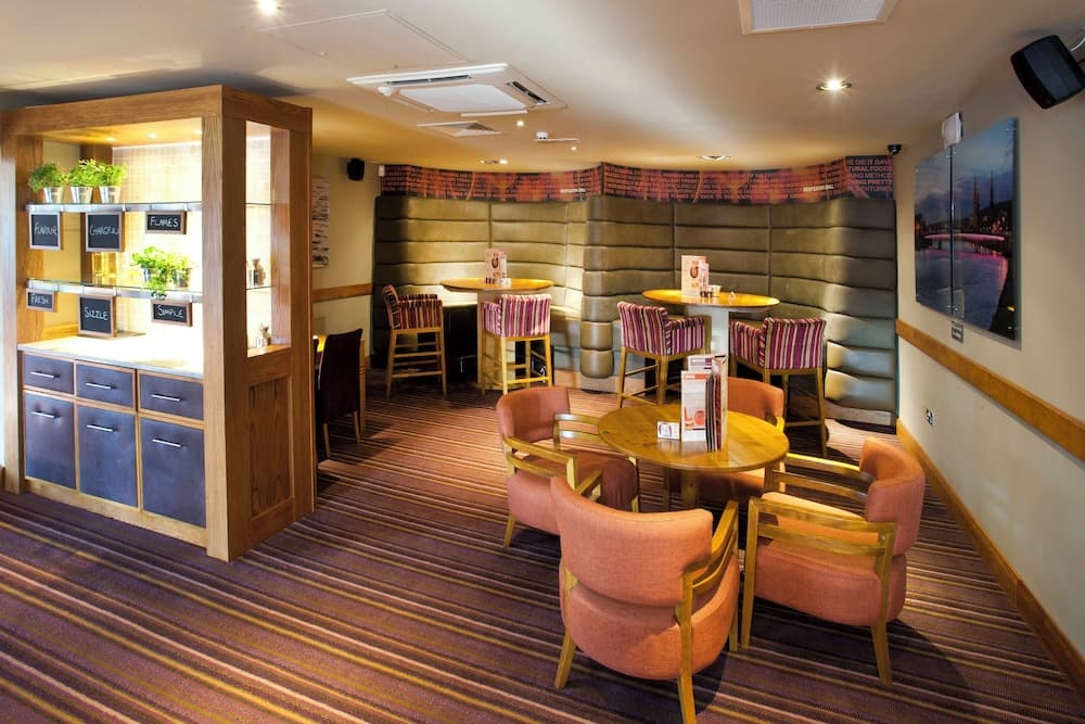lobby & lounge