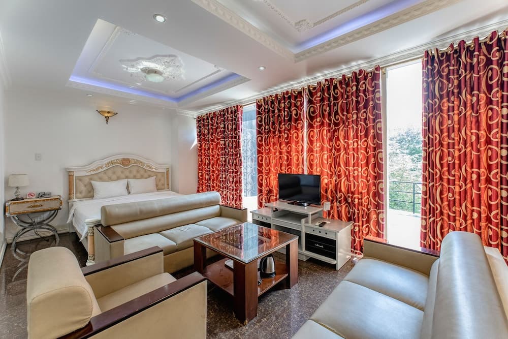 Happyland Hotel photo 9