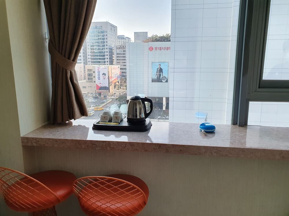 hotel room