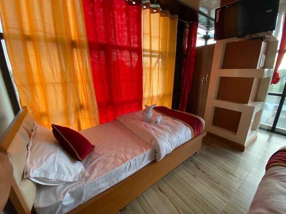 Hotel KJS Inn photo 3
