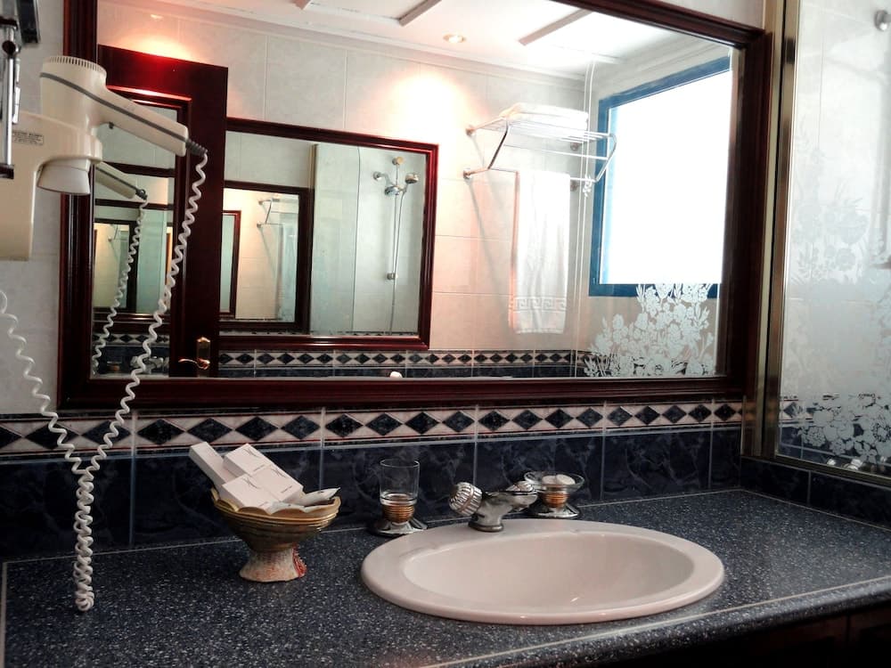 Beach Bay Hotel photo 8
