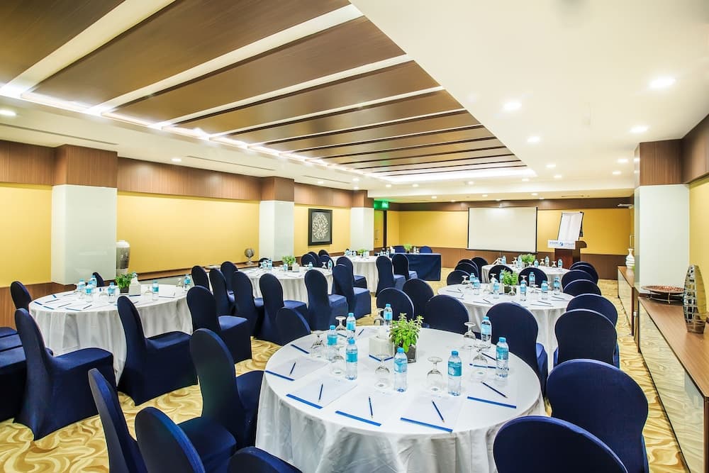 Oceanic Khorfakkan Resort And Spa photo 8
