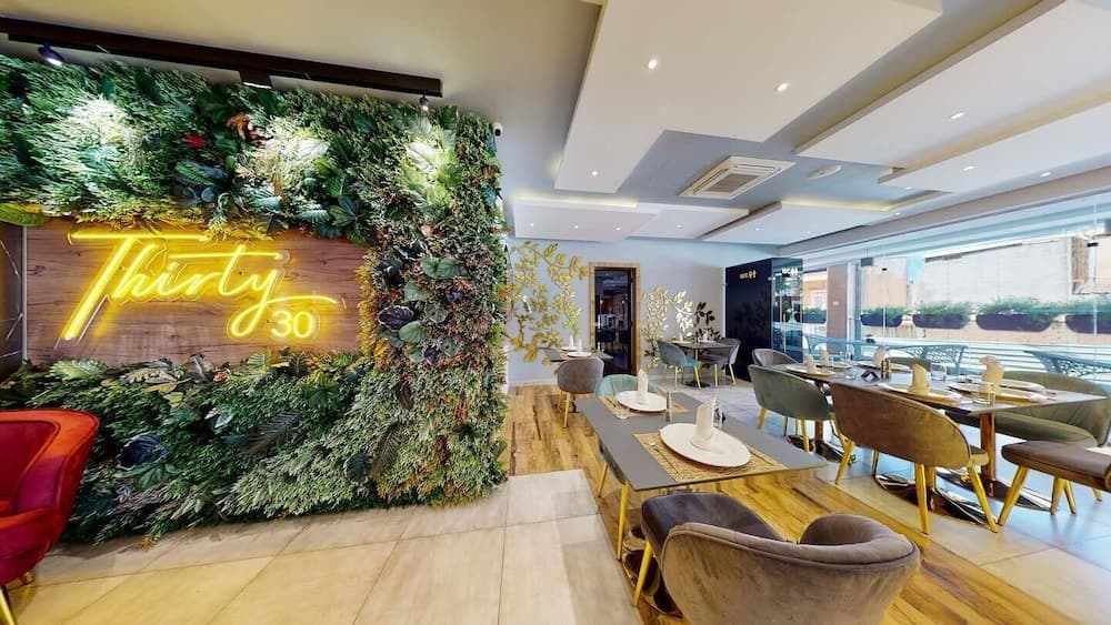 Kingdom Luxury Hotel photo 8