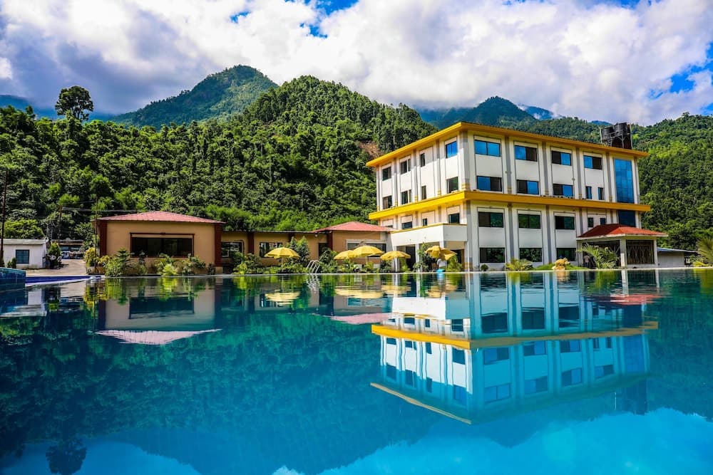 Siddhartha Riverside Resort