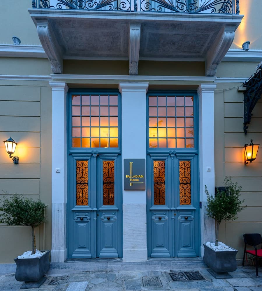 Palladian Home photo 5