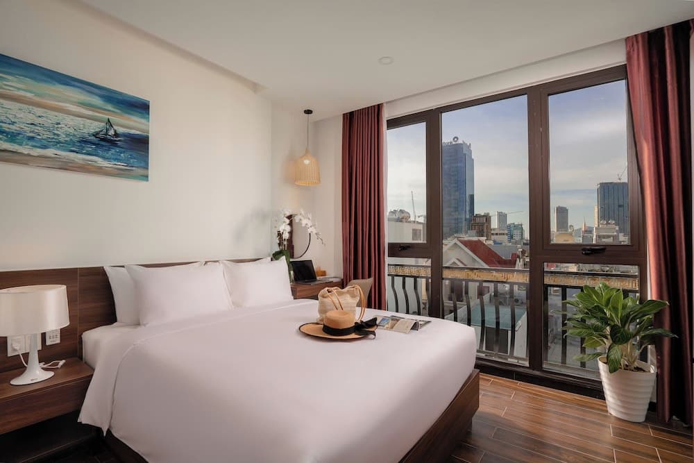 Dragon View Riverfront Hotel by Haviland photo 8