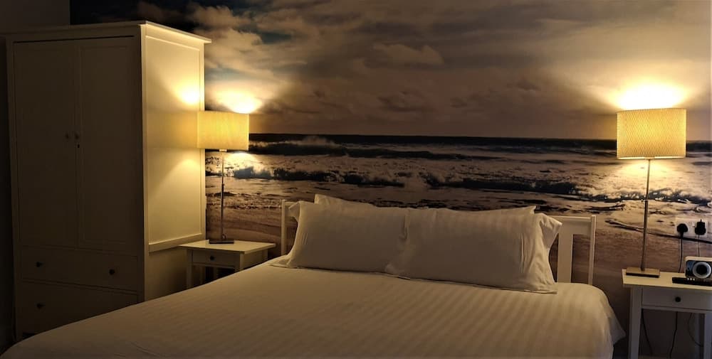 Oceanside photo 7