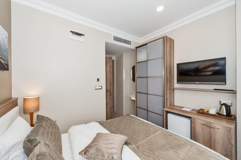 Alphonse Hotel photo 2