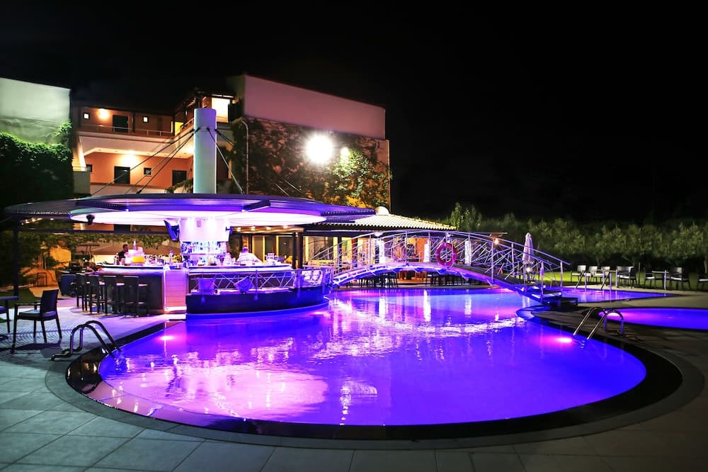 Marigianna Apartments photo 9