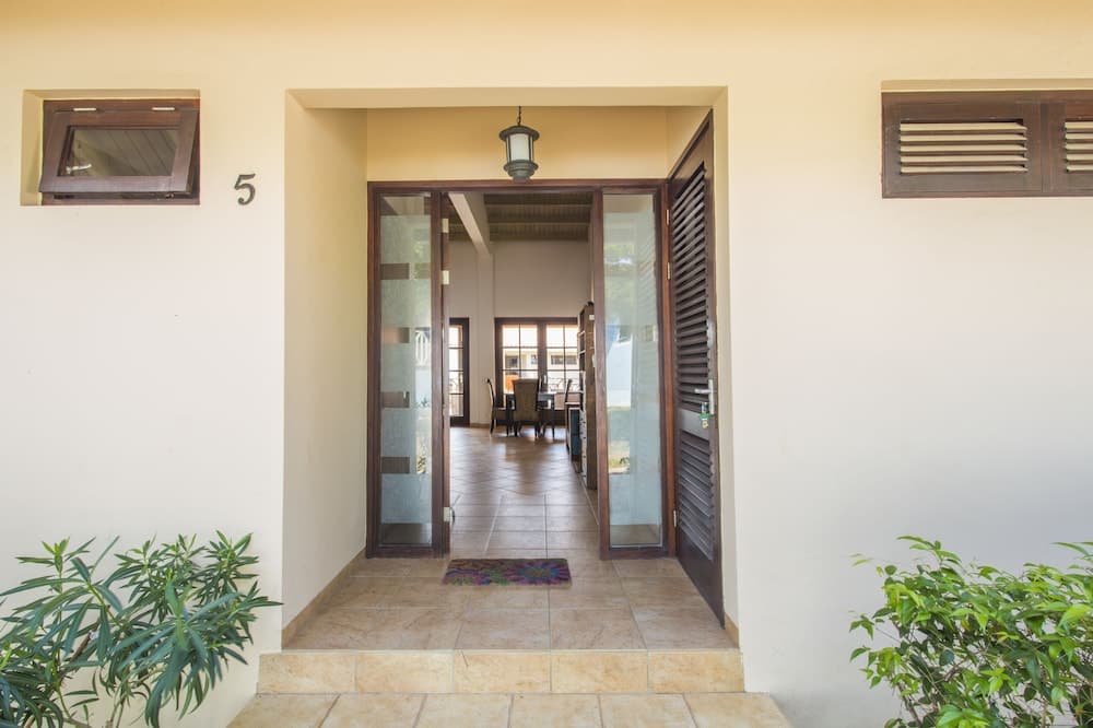 Blue Bay Bungalows photo 5