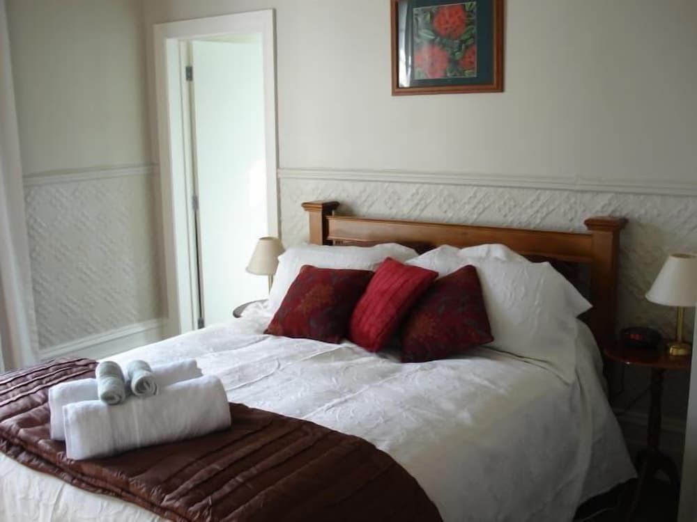Hazel House Boutique Bed & Breakfast photo 5
