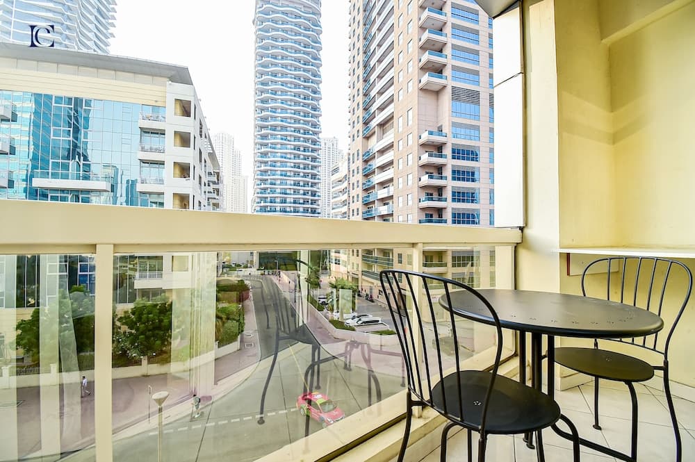 PRL Spacious studio with closed kitchen photo 6