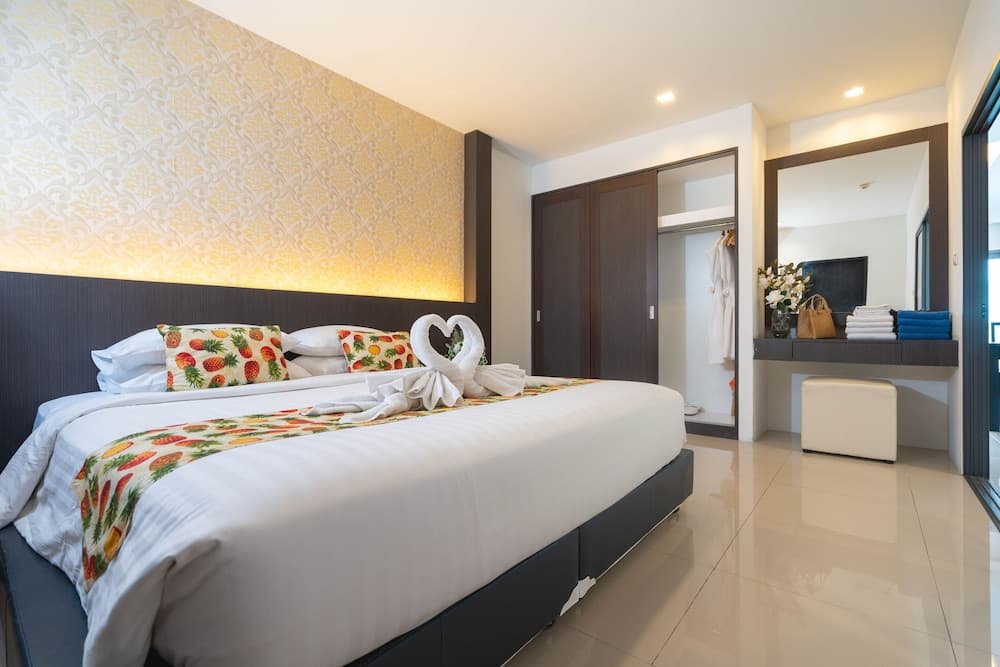 Patong Bay Hill Resort photo 3