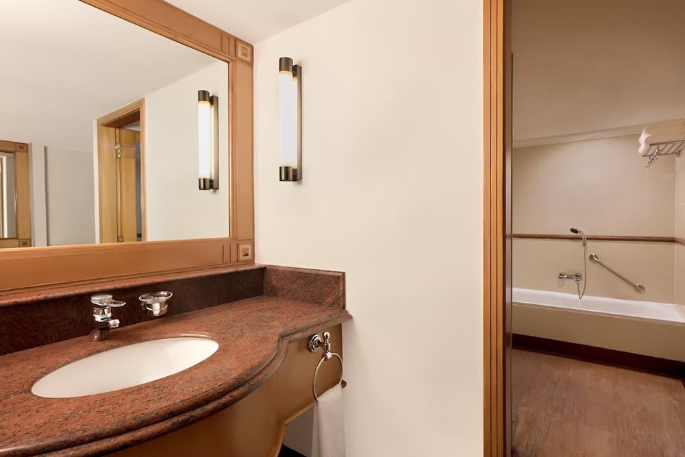 Le Meridien Kochi photo 8