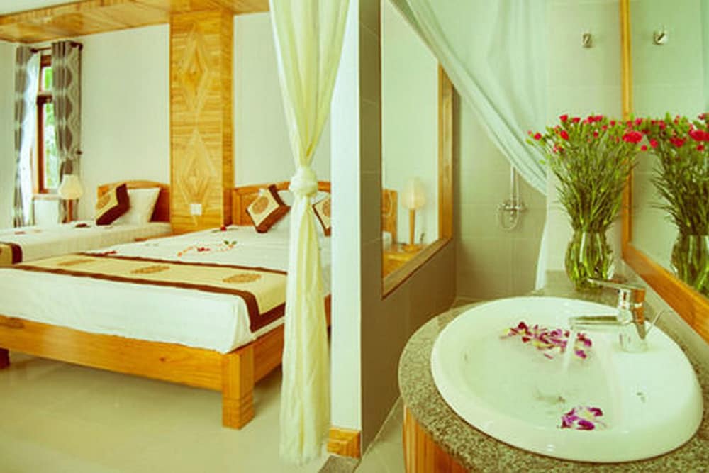 Riverside Plum Garden Homestay photo 3