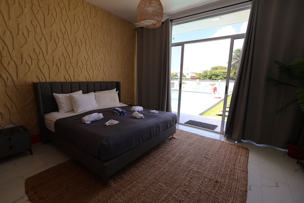 PARIS Villas Tropical Suite photo 3
