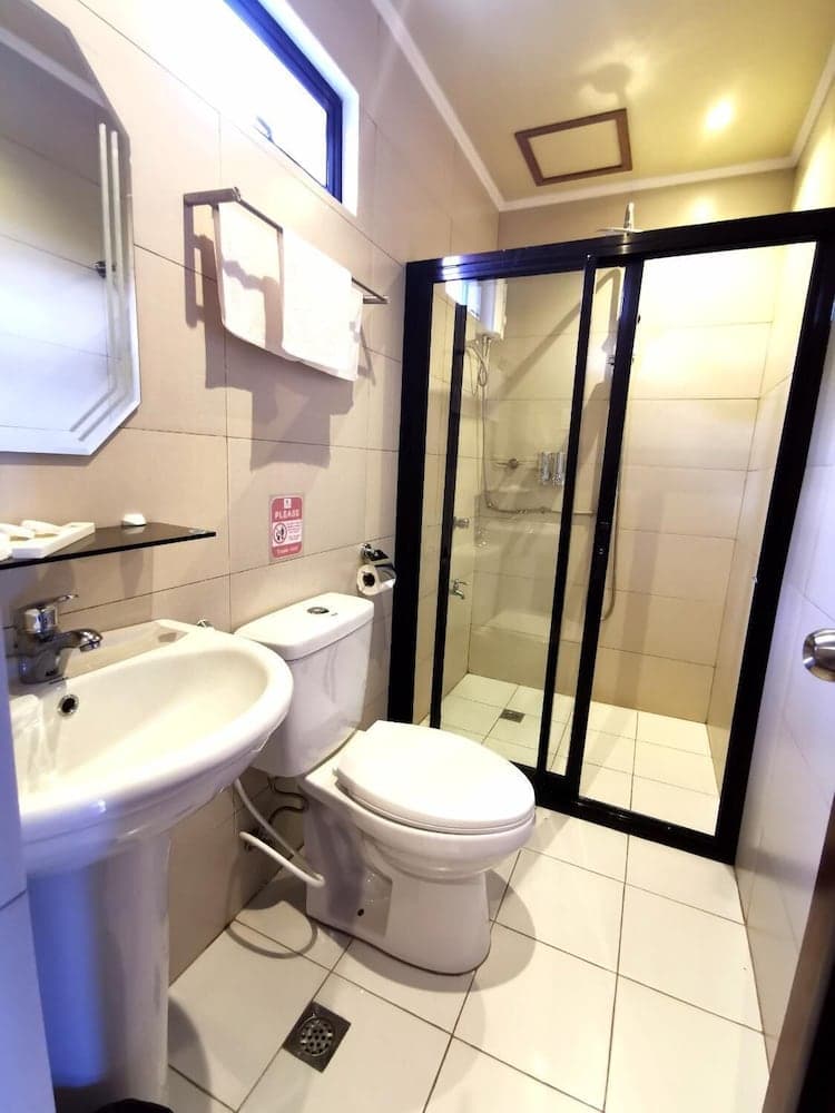 Charms Hotel photo 9