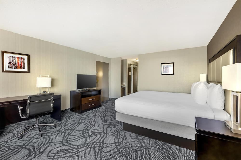 Best Western Plus Waterfront Hotel photo 8