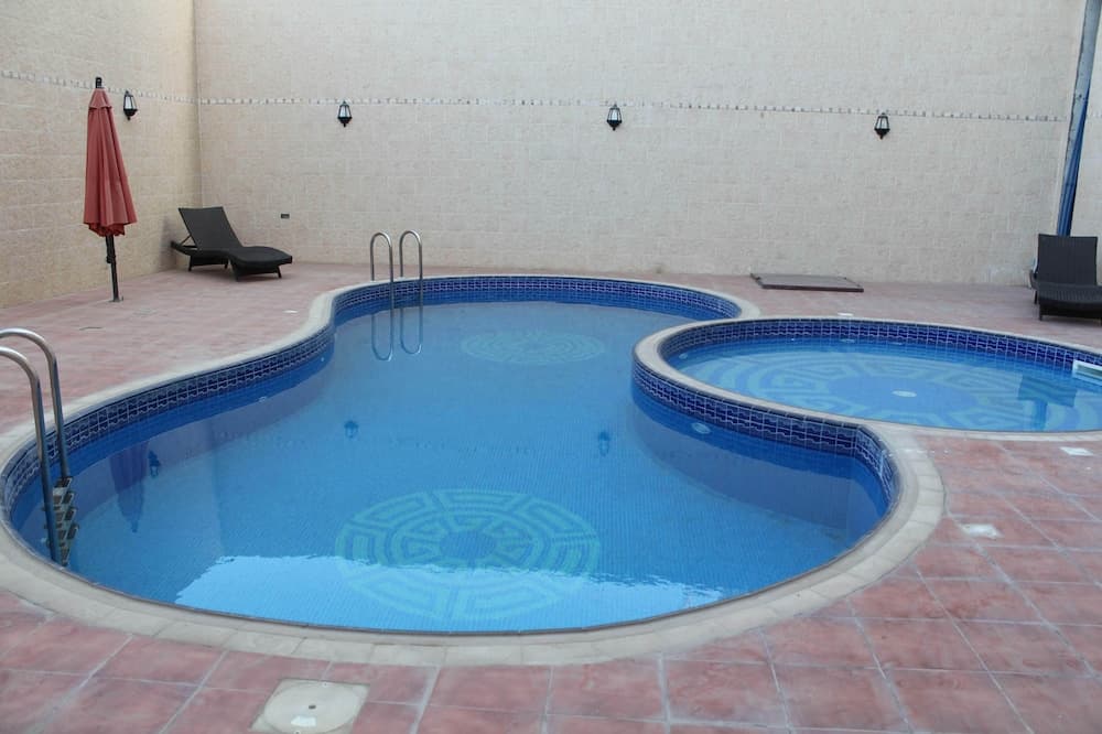Al Sadarah Hotel Apartments photo 2